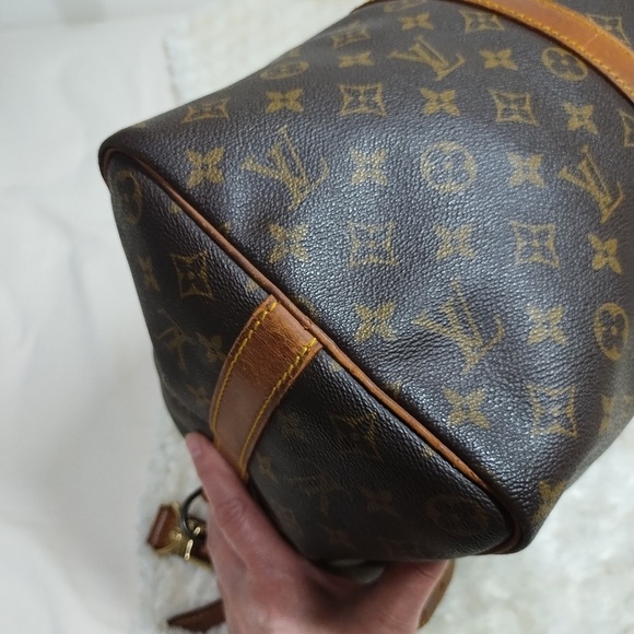Authentic Louis Vuitton Bag & YSL makeup bag - Picture 9 of 16